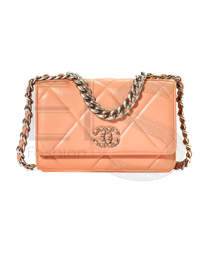 Chanel 19 Quilted Peach Wallet On Chain – Excellent Collectors Edition