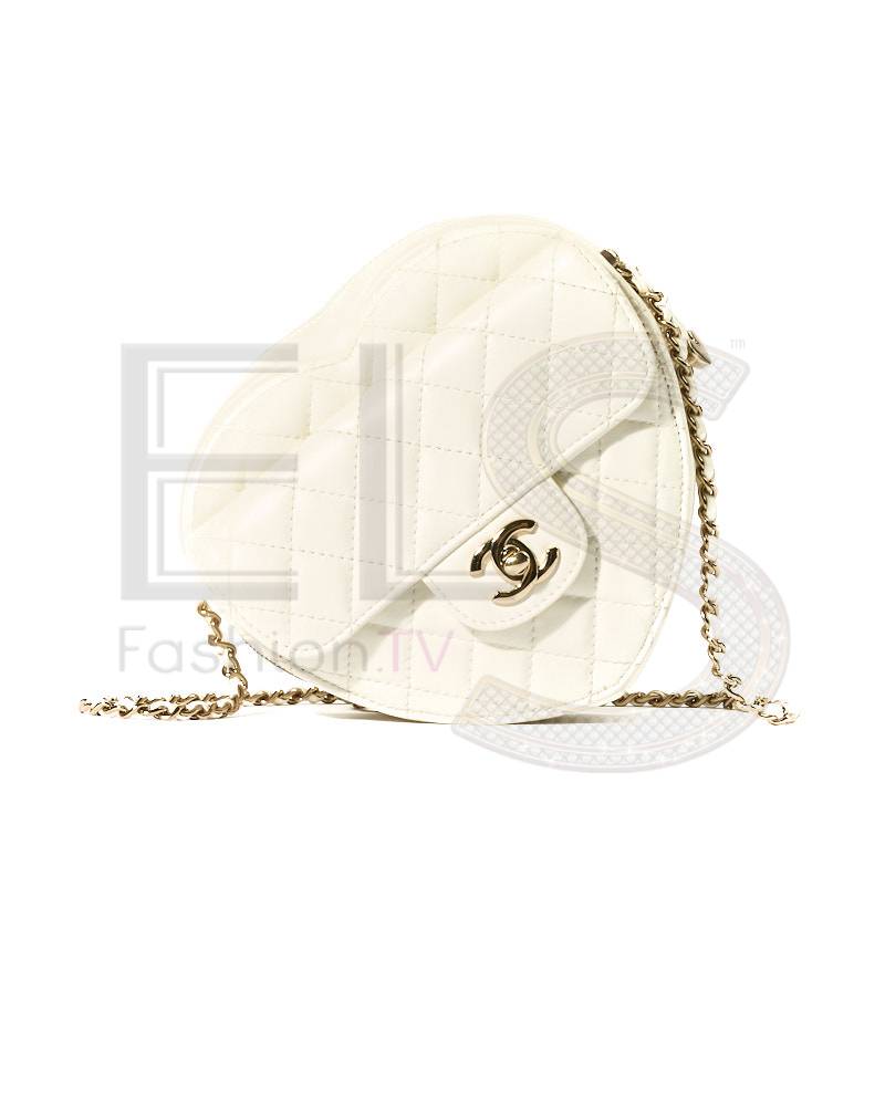 Chanel Heart Timeless Medium White – Like New Collectors Edition