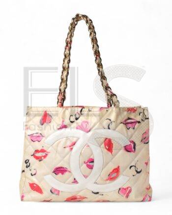 High-quality product photo of a Chanel Tote Kisses & Lips L.E. in Cream