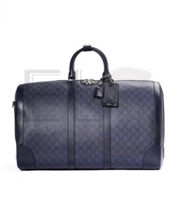 High-quality product photo of a Gucci Medium GG Supreme Duffel Bag in Blue in Blue