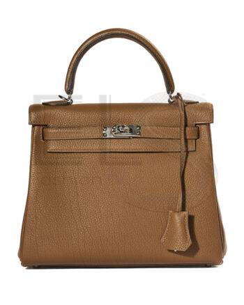 High-quality product photo of a Hermès Sac Kelly 25 Retourne Togo Vert Amande in Green Amande